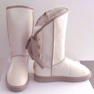 Moov Culture Leather & Shearling Boots